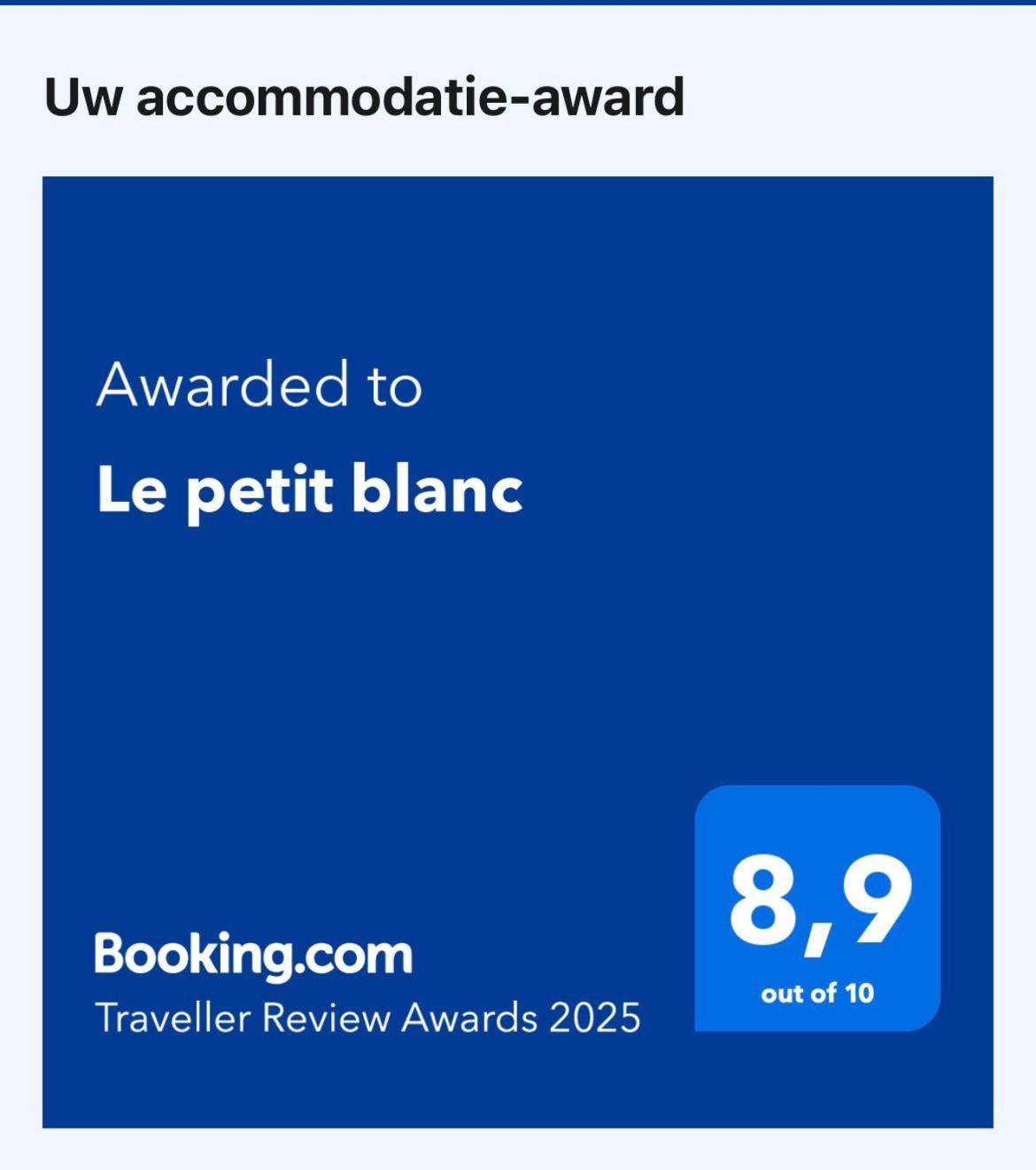 Le Petit Blanc Hébergement de vacances *